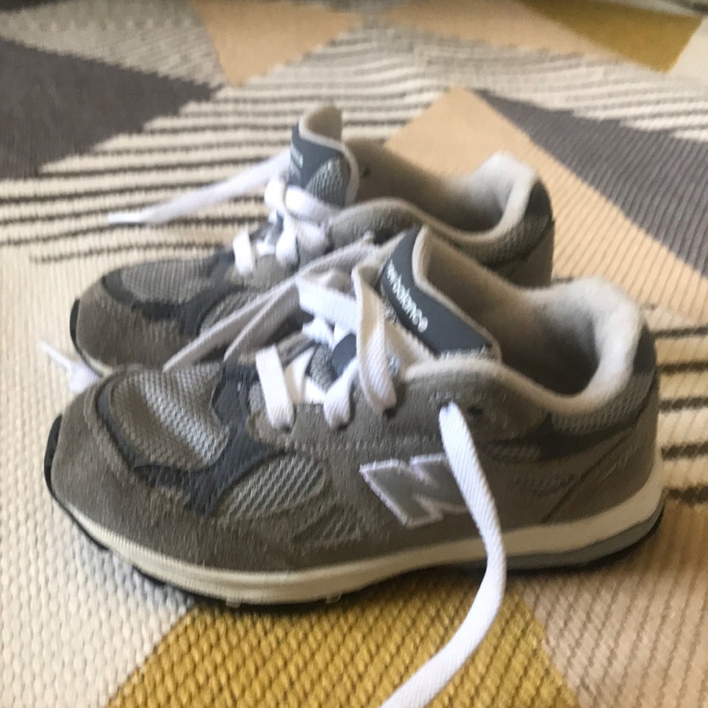 New Balance 990 Toddler Shoes in EXCELLENT shape!